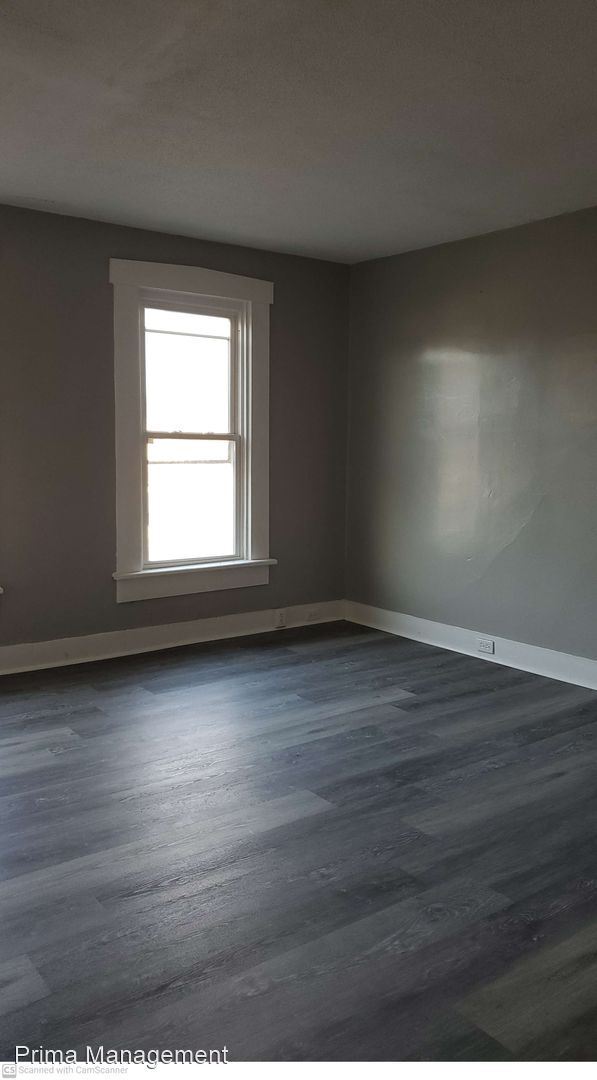 Foto del edificio - 3 br, 1 bath House - 108 Dover St