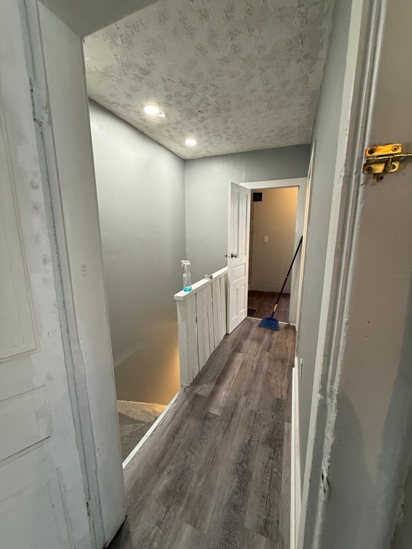 Building Photo - 831 S Lawn Ave