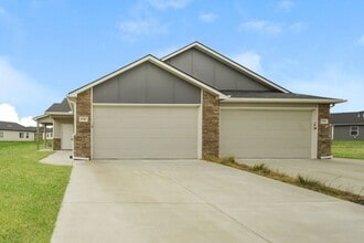 Building Photo - 5782 E Bristol Cir