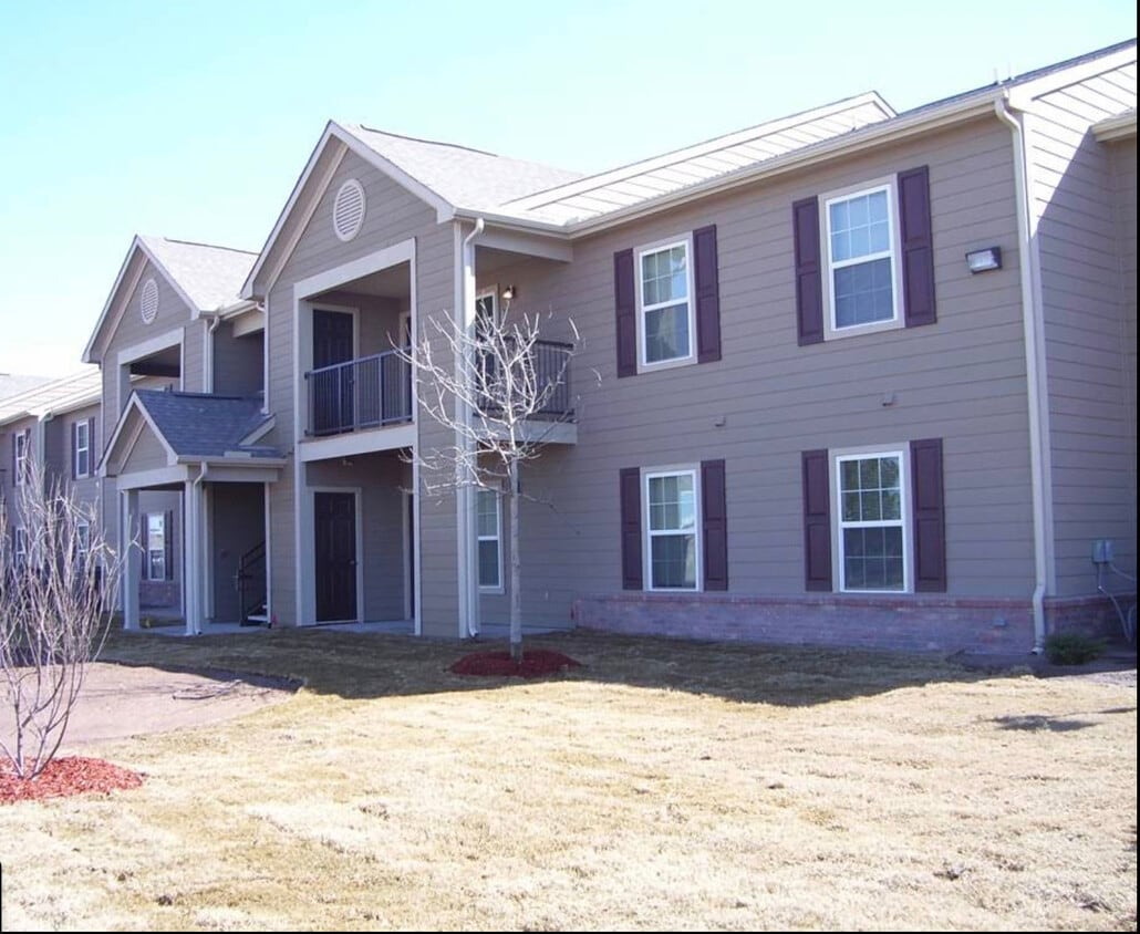 Building Photo - Fairway Flats