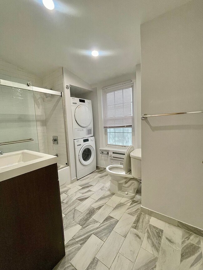 Foto del edificio - 615 Hall St