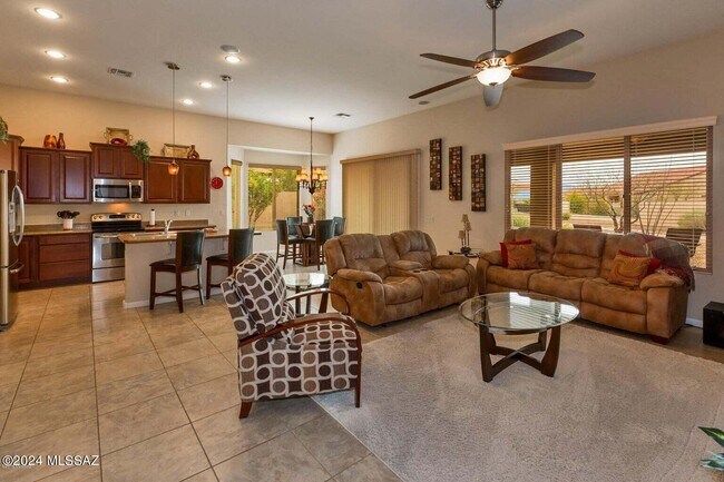 Building Photo - 60065 E Arroyo Vista Dr