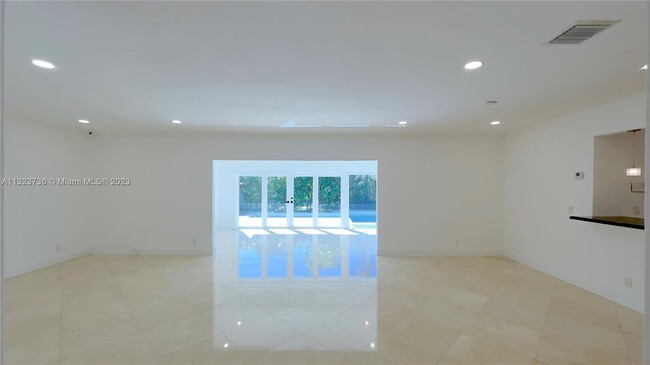 Foto del edificio - 424 Miller Rd