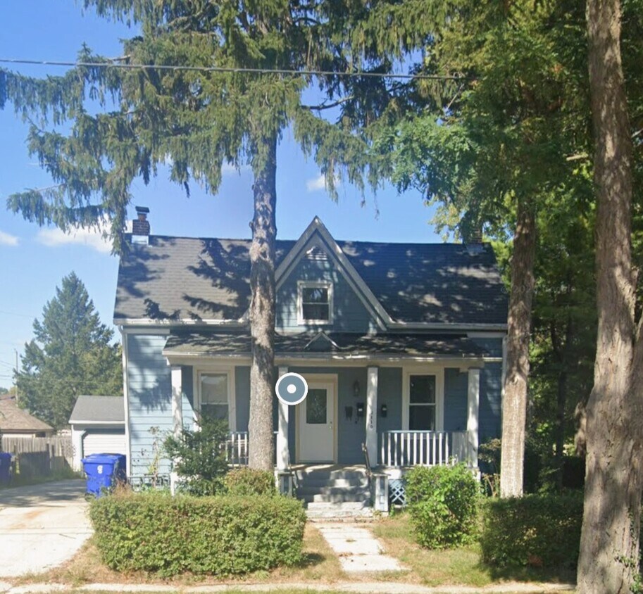 Foto principal - 2110 76th St