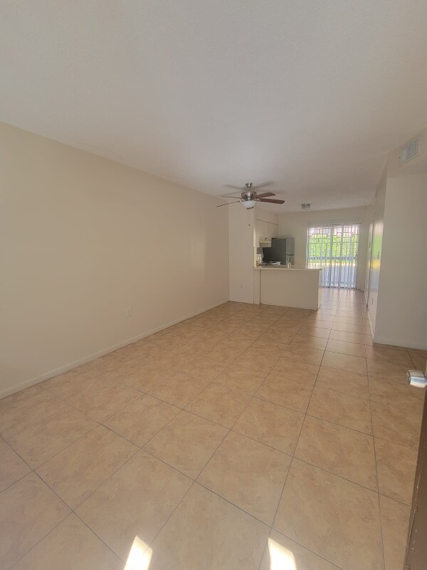 Building Photo - 5320 W 21st Ct