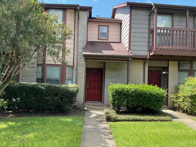 Building Photo - 12400 Brookglade Cir