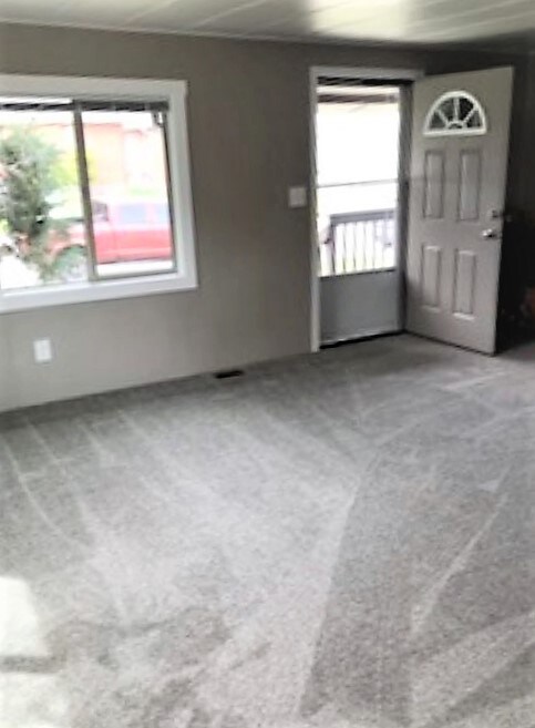 Foto del edificio - 2035 N Sanders St