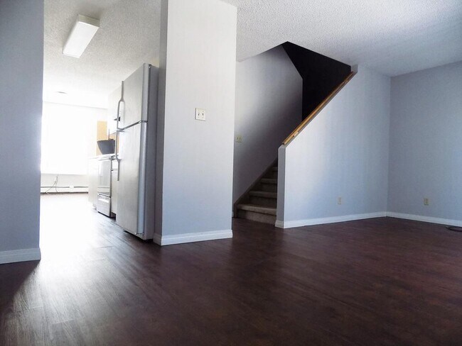Photo du bâtiment - Finlayson Drive Townhomes