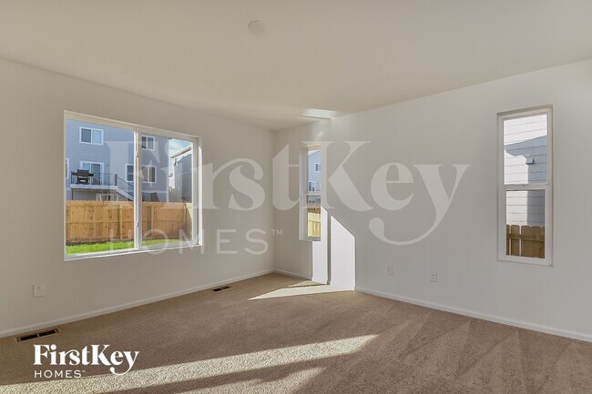 Building Photo - 10453 Luneth Dr