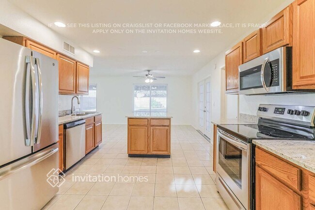 Foto del edificio - 512 N Los Feliz Dr