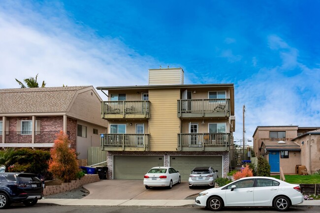 Foto del edificio - Gorgeous Townhome two blocks to the Ocean!