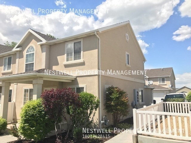 Building Photo - Great 3-bed Townhome in Payson $250 OFF 1S...