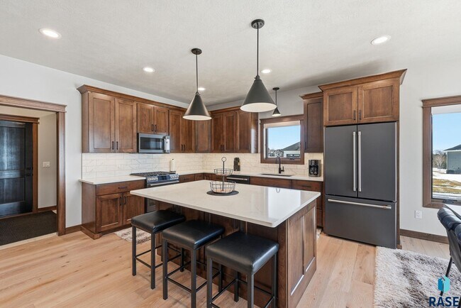 Foto del edificio - 2701 W Oak Hill Dr