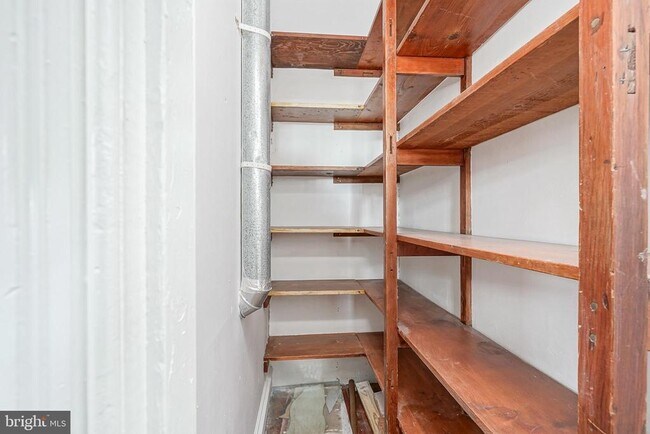 Building Photo - 1523 N 27th St