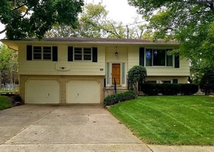 Building Photo - 1122 33rd St