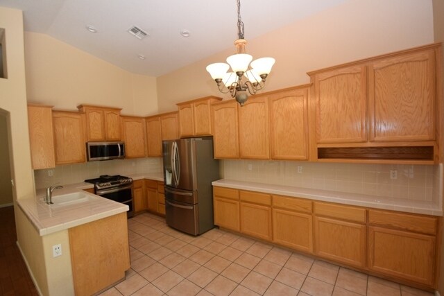 Building Photo - 2067 Horseshoe Glen Cir