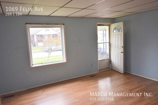 Building Photo - COZY 2 BED/1 BATH SINGLE FAMILY HOME PLUS ...