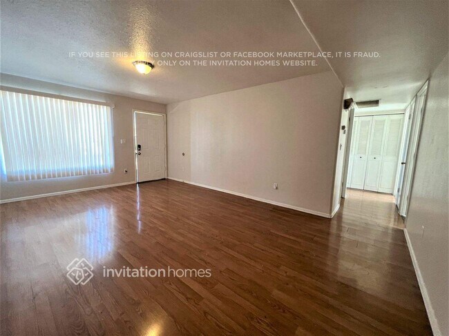 Foto del edificio - 7121 W North Ln