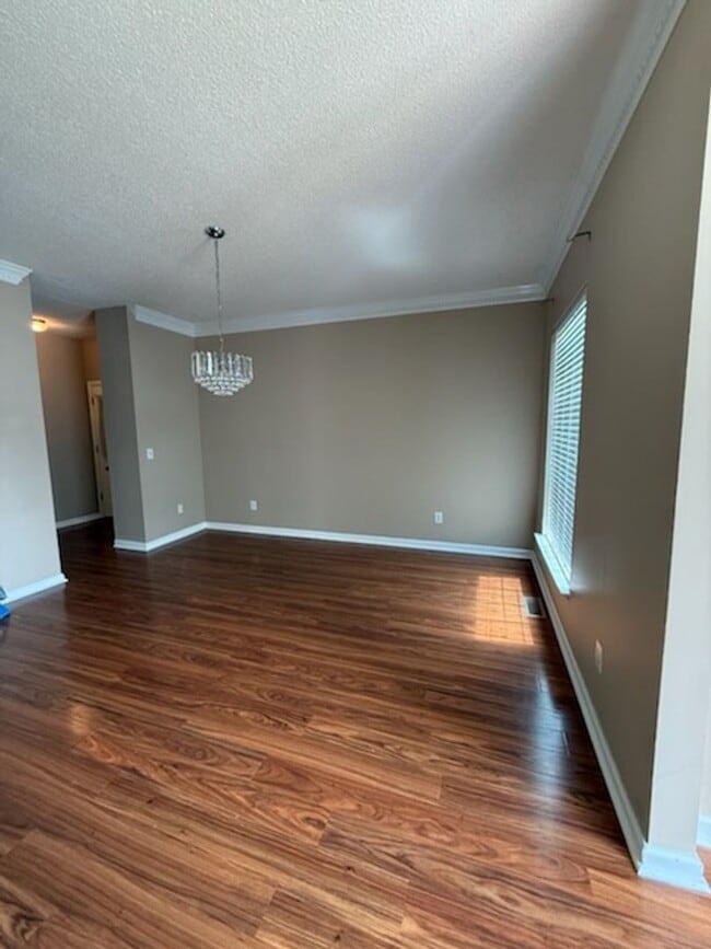 Building Photo - 1464 Chandler Cir