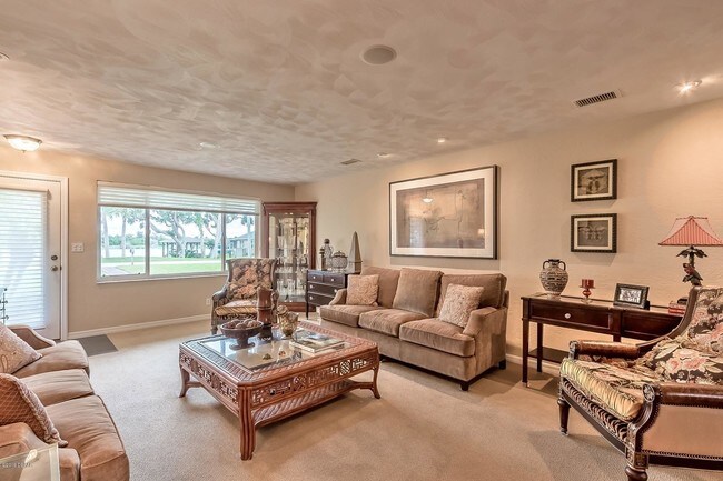 Building Photo - 2679 John Anderson Dr