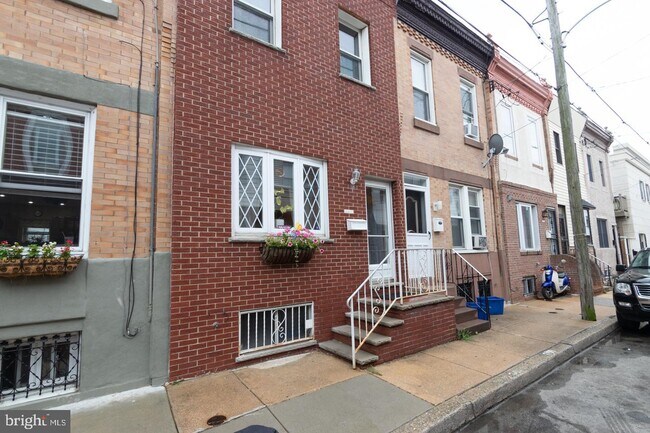 Foto del edificio - 2437 S Chadwick St