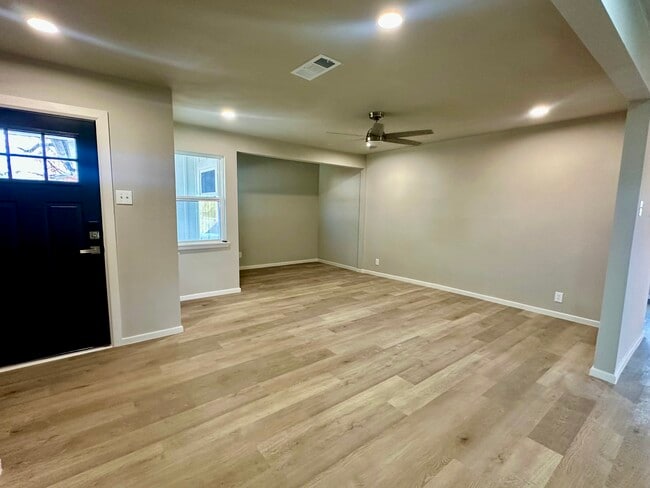 Foto del edificio - 434 Beverly Dr