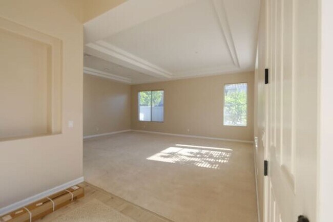 Building Photo - Stunning 3 bedroom home in San Clemente