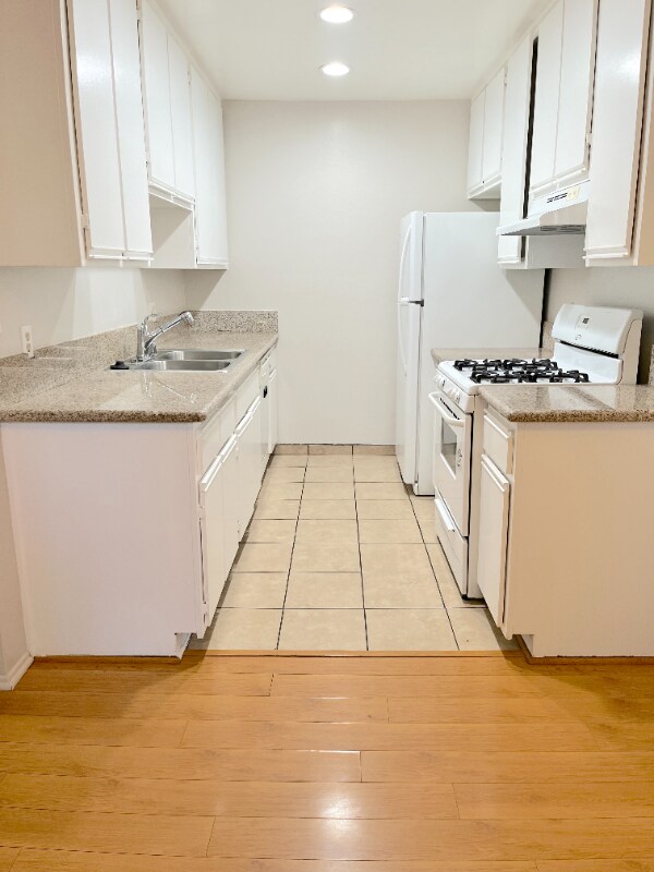 Foto principal - 430 E San Jose Ave