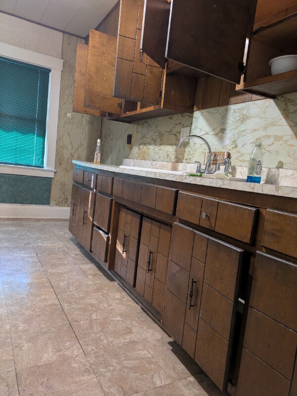 Foto del edificio - 512 E Philadelphia Ave