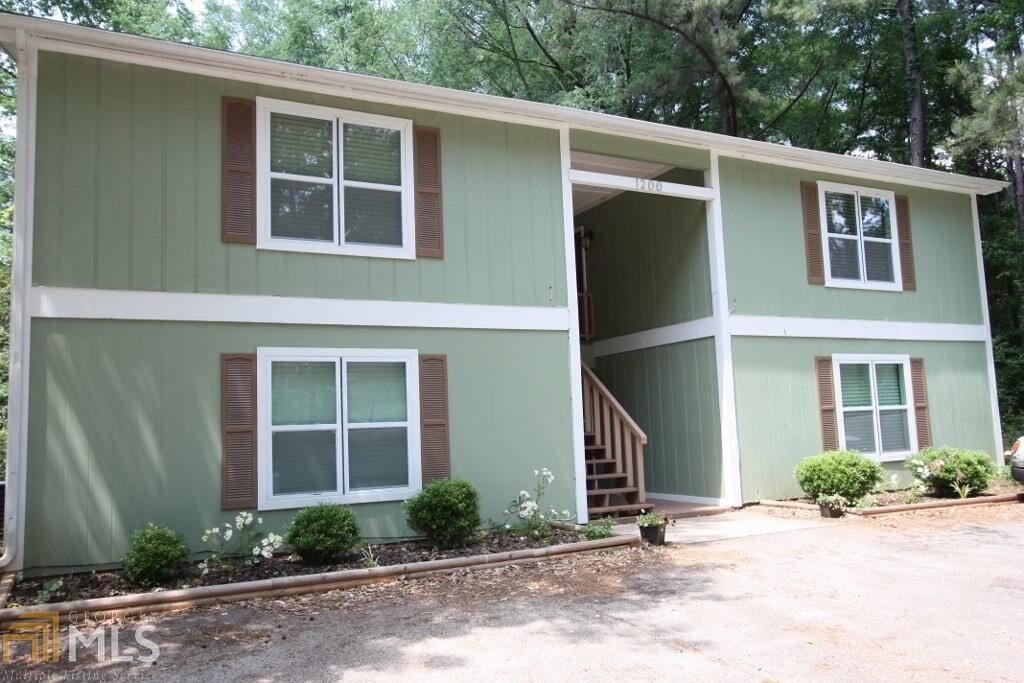 Foto principal - 1200 New Hutchinson Mill Rd