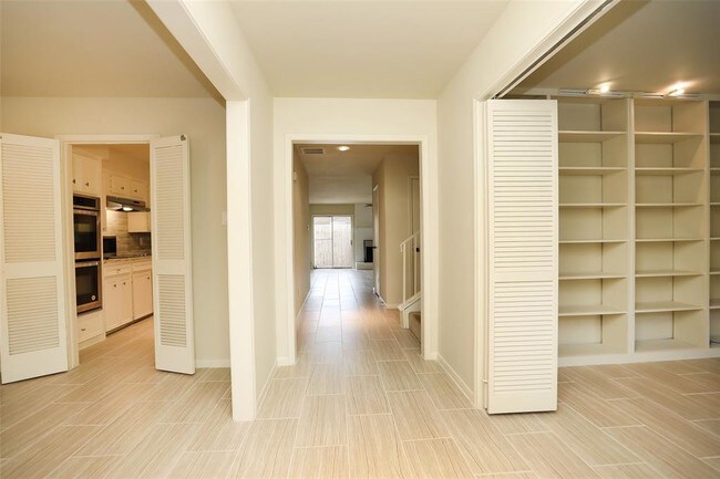 Foto del edificio - 14117 Lost Meadow Ln
