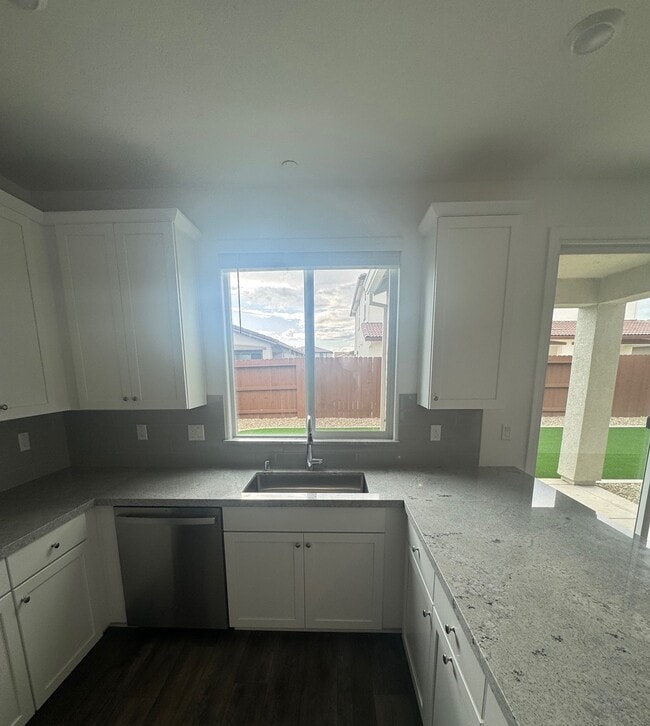 Foto del edificio - 4041 Flathead Dr