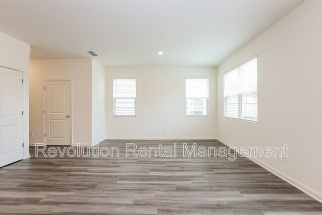 Building Photo - 3523 Condor Ct