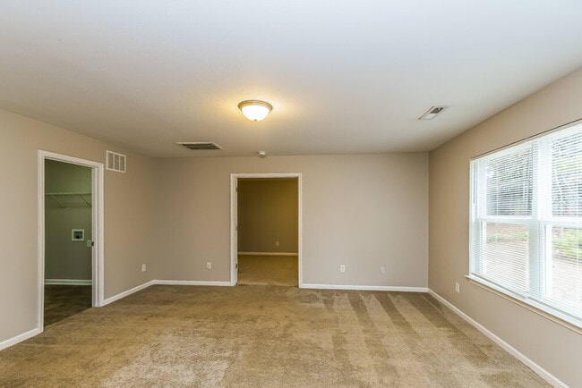 Building Photo - 1321 Lowenstein St