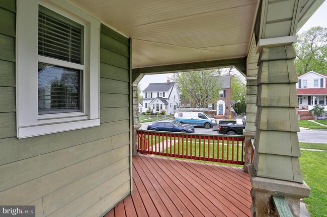 Building Photo - 2621 Hillcrest Ave