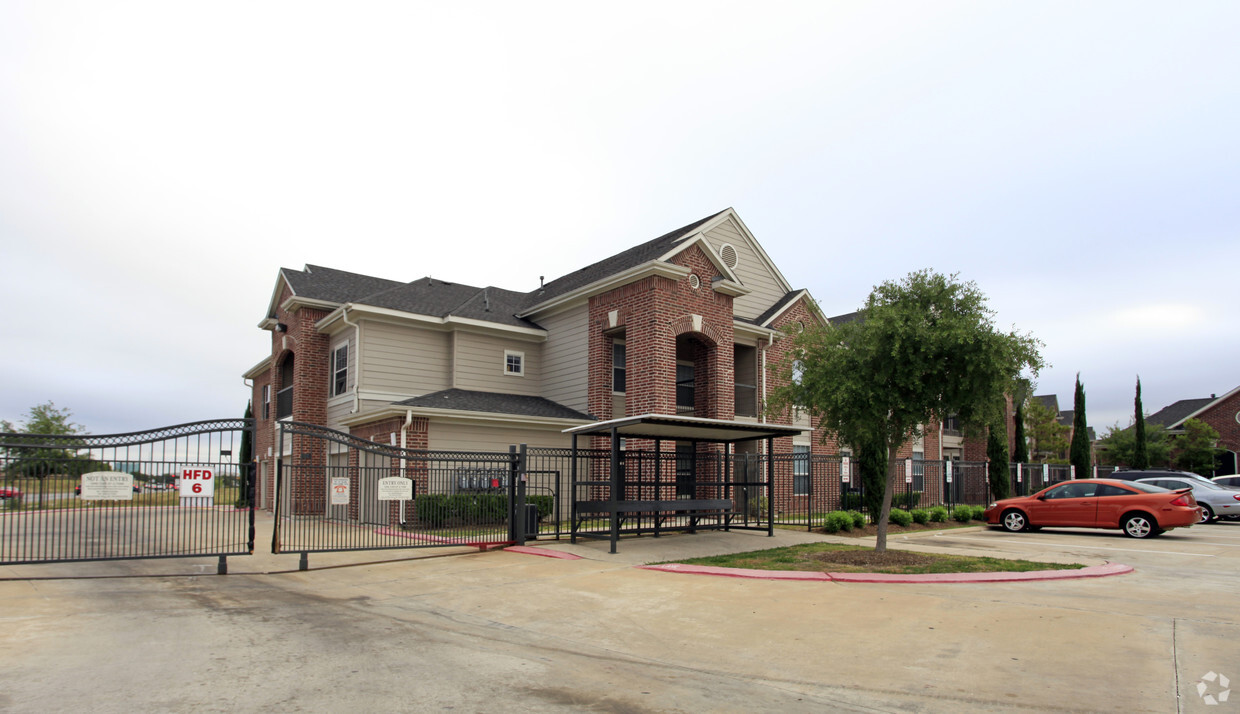 Primary Photo - Little Nell Apartment Homes