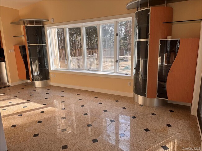 Building Photo - 201 Red Hill Rd