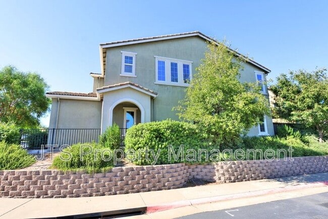 Building Photo - 1427 Bicker Cir