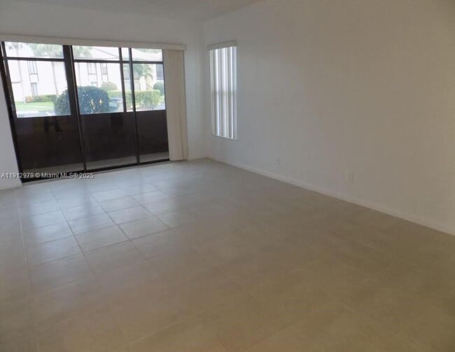 Foto del edificio - 824 Sky Pine Way