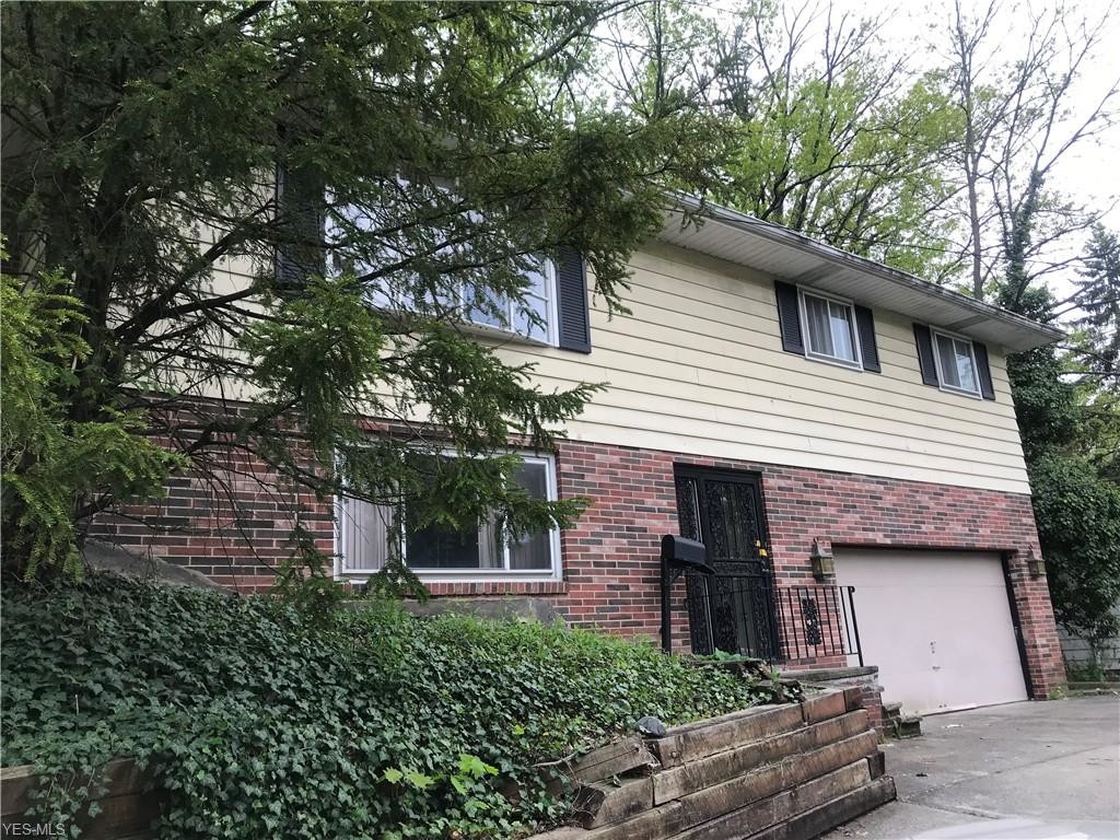 Building Photo - 19220 Upper Valley Dr