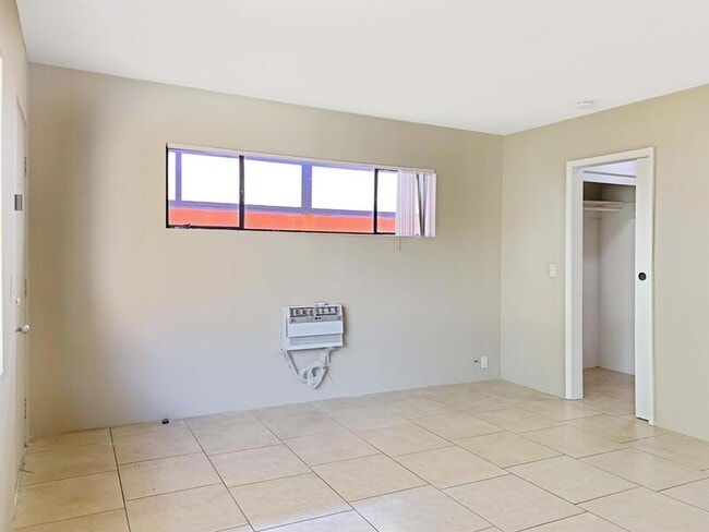 Building Photo - 37219 Melrose Dr