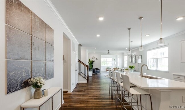 Building Photo - 5649 Rohan Pl
