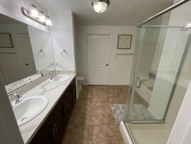 Building Photo - 360 W Avenue 26