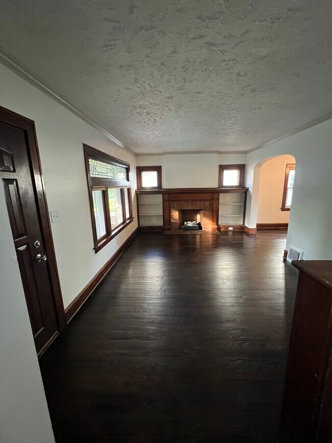 Foto del edificio - 3602 W 148th St