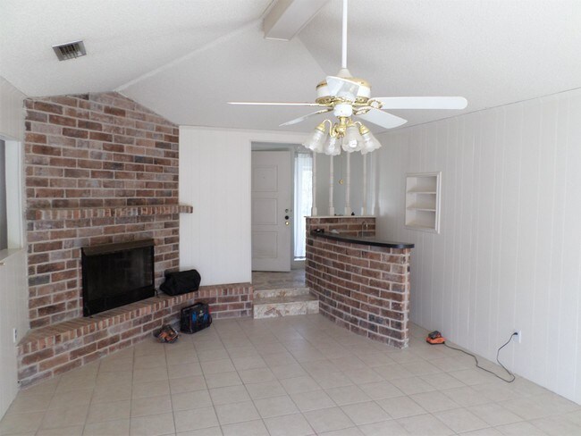 Building Photo - 1026 Egyptian Dr
