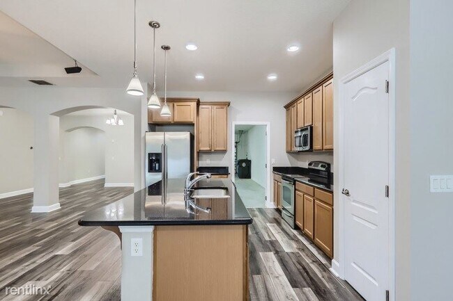 Foto del edificio - 4 br, 2 bath House - 715 Comanche Street UNIT