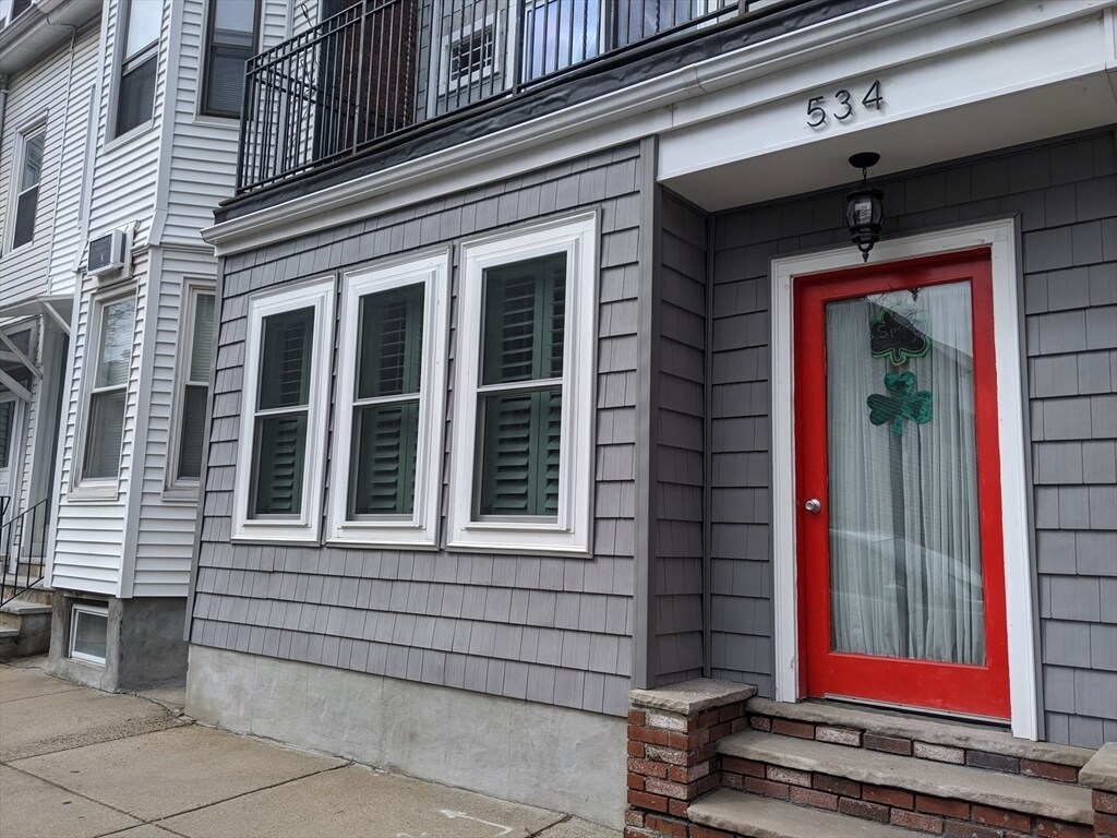 Foto principal - 534 E 7th St
