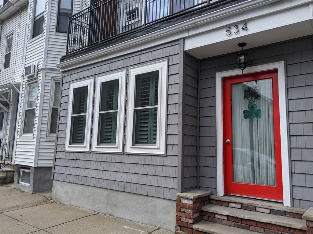Primary Photo - 534 E 7th St