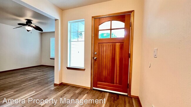 Building Photo - 6 br, 2.5 bath House - 6732 Sarazen Street SE