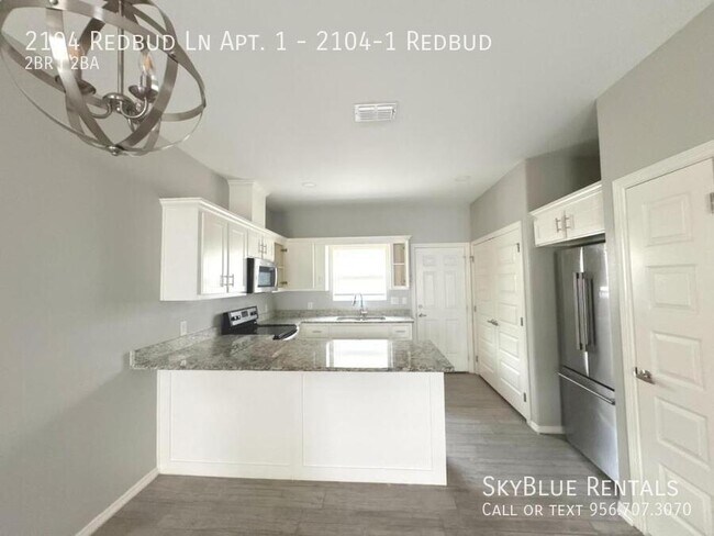 Foto del edificio - 2104 Redbud Ln